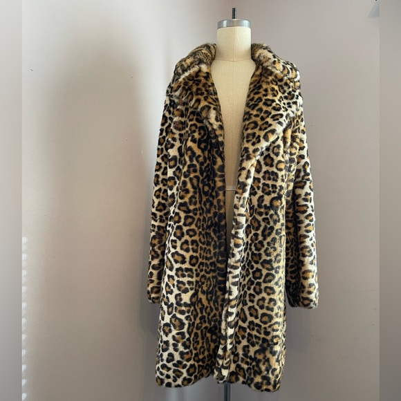 NWOT Trina Turk Leopard Print Faux Fur Coat - Picture 8 of 13